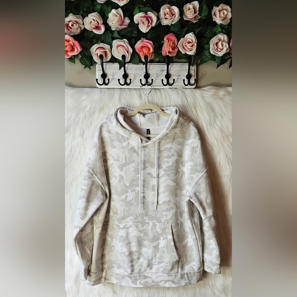 Lazypants Oversized Off-White Camouflage Hoodie